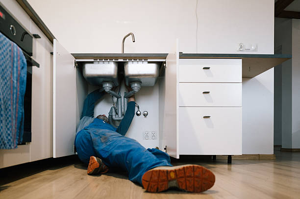 Professional Leak Detection technician working in Shelton, WA